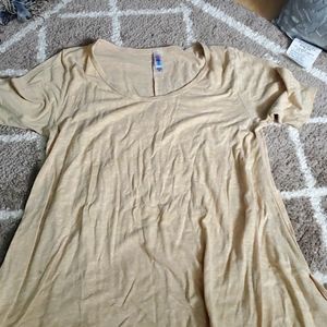 Lulatoe cream colored t-shirt